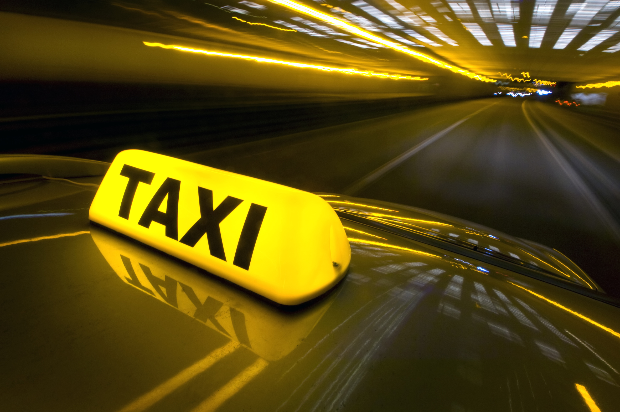 Taxi Eric Huy 085252525